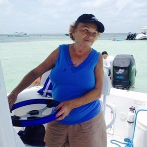 Meet your Posher, Lisandra